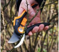 Секатор плоскостной Fiskars SmartFit P68 (111610)