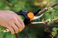 Секатор с силовым приводом Fiskars 111540